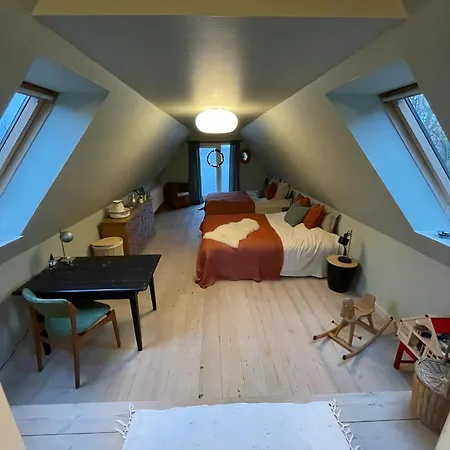 Spacious Waterfront Family Føllenslev