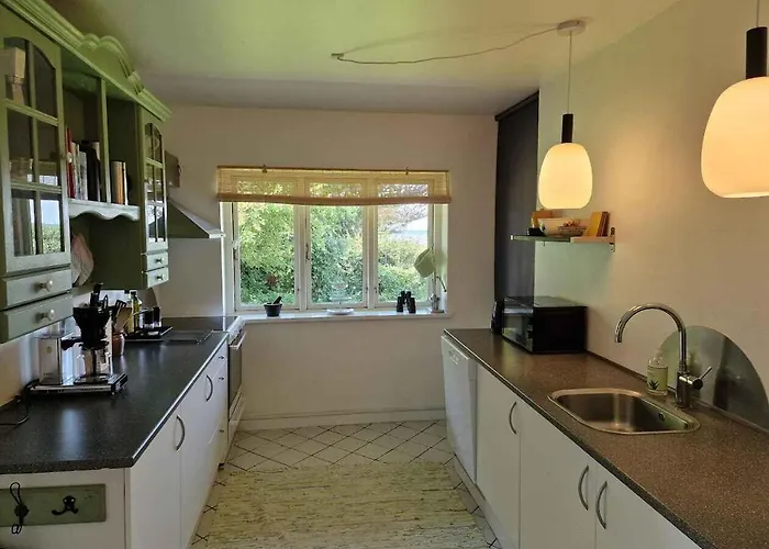 Villa Spacious Waterfront Family *