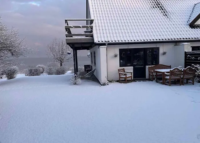 Villa Spacious Waterfront Family *