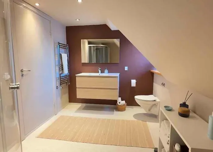 Spacious Waterfront Family Føllenslev